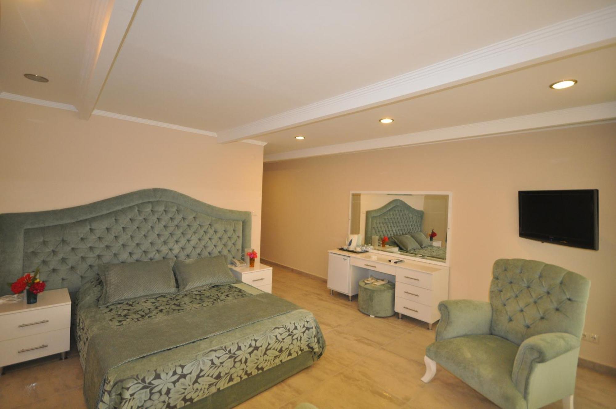 Assos Park Hotel Room photo